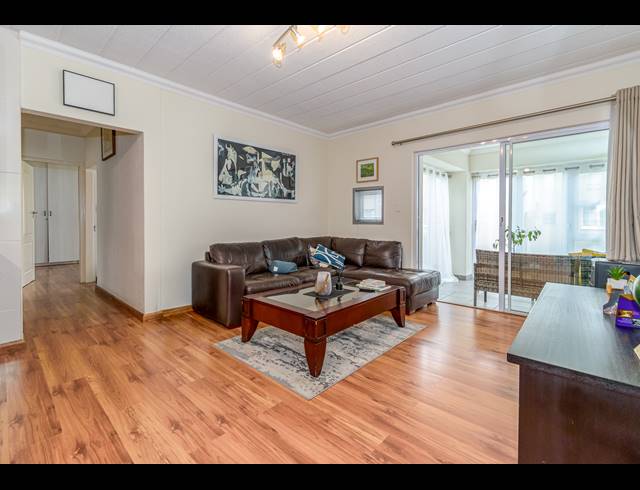 3 BEDROOM APARTMENT TO LET IN MORNINGSIDE